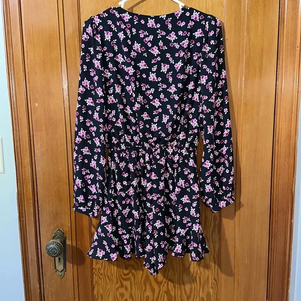 Express romper size extra small. - Picture 5 of 5